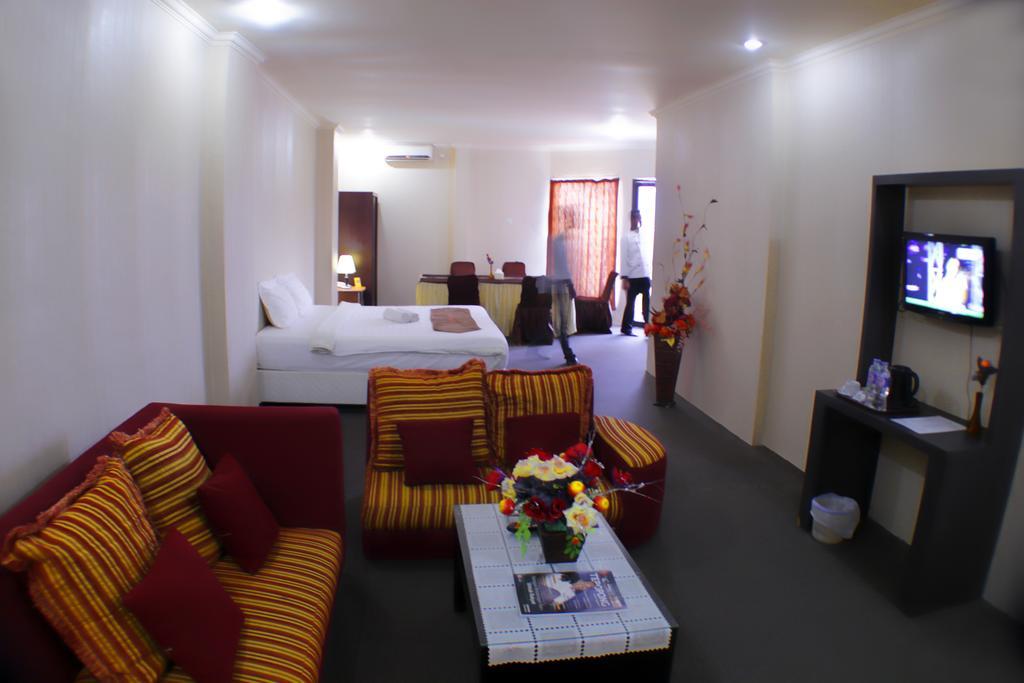 Grand Duta Hotel Παλού Εξωτερικό φωτογραφία