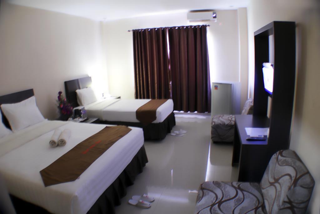 Grand Duta Hotel Παλού Εξωτερικό φωτογραφία